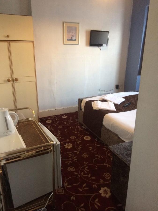 Harrow Bed & Breakfast 해로우 외부 사진