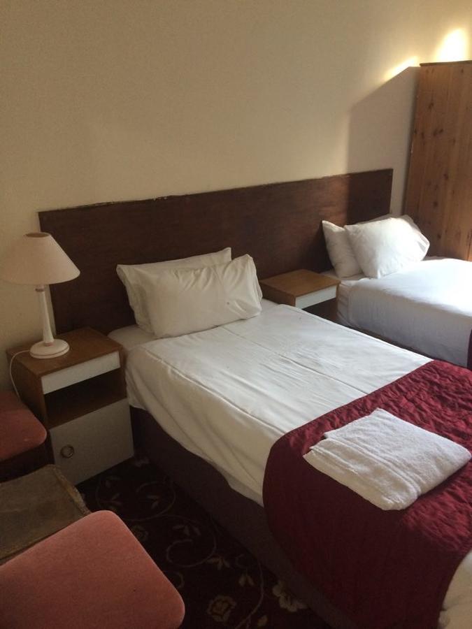 Harrow Bed & Breakfast 해로우 외부 사진