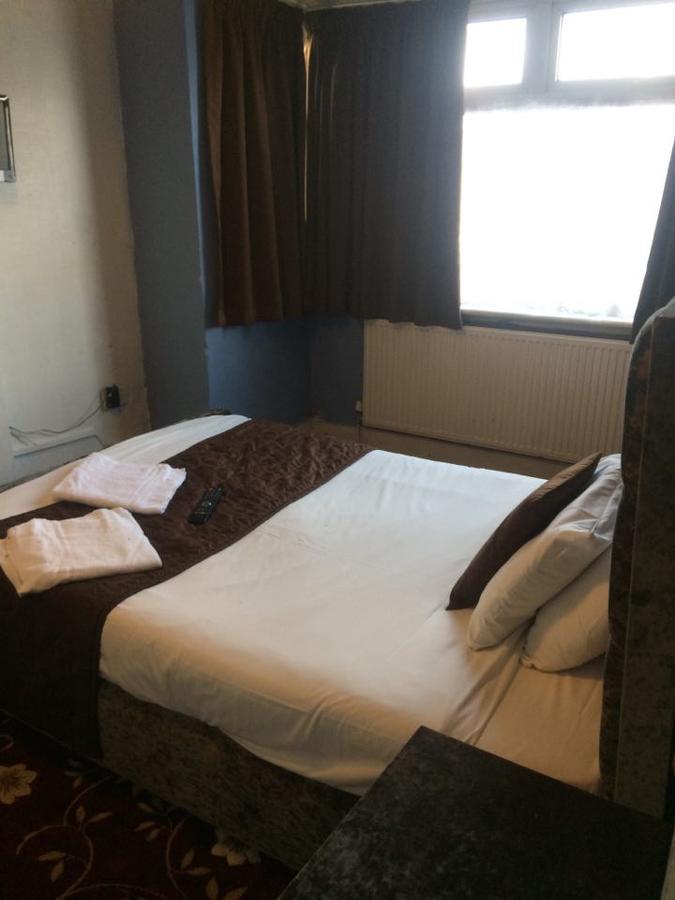 Harrow Bed & Breakfast 해로우 외부 사진